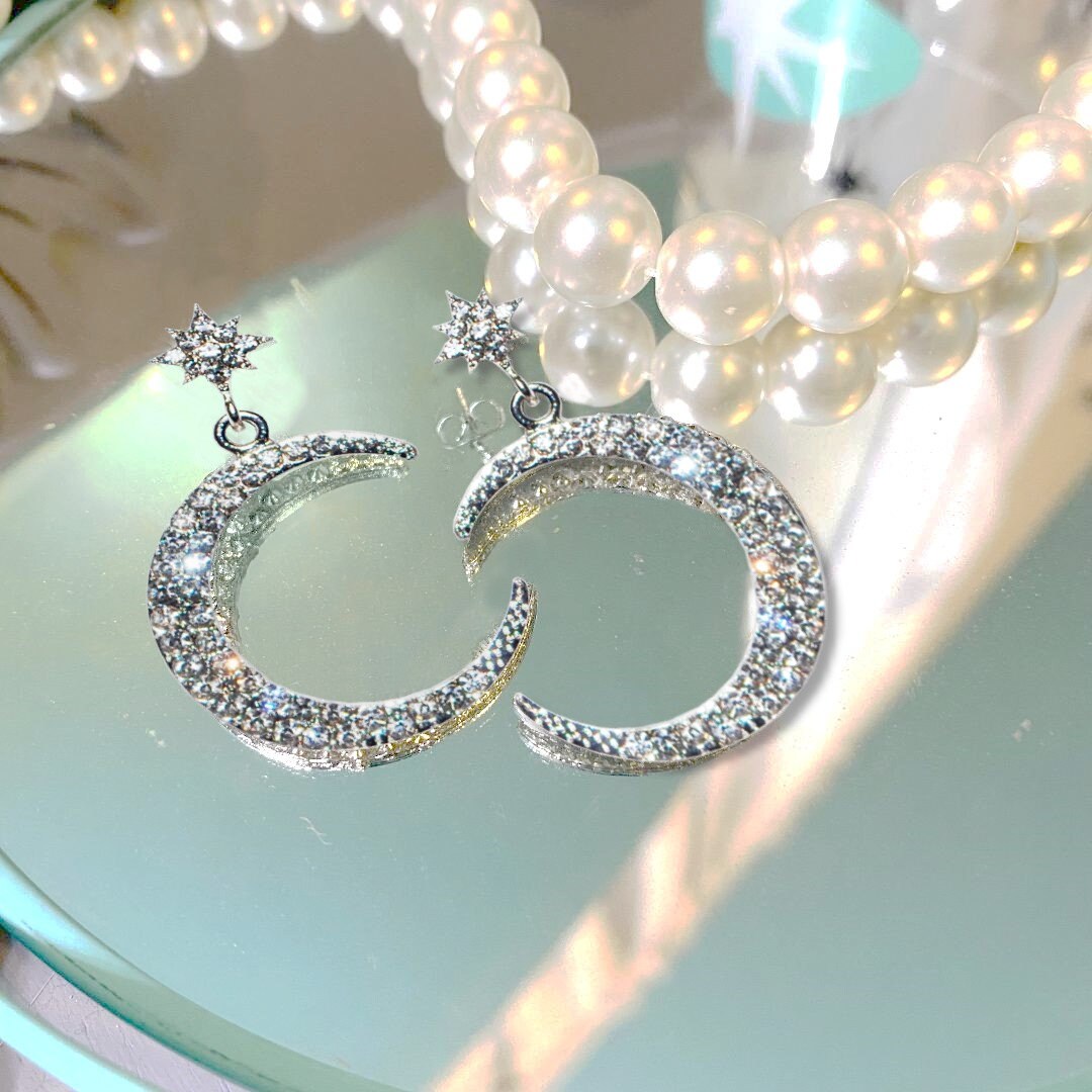 Moonlight Earrings - Retro, Vintage, Classic, Pinup Wedding Fairytale
